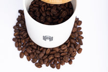 RECIPIENTE DE CÉRAMICA BLANCA PARA CAFÉ