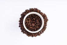 RECIPIENTE DE CÉRAMICA BLANCA PARA CAFÉ